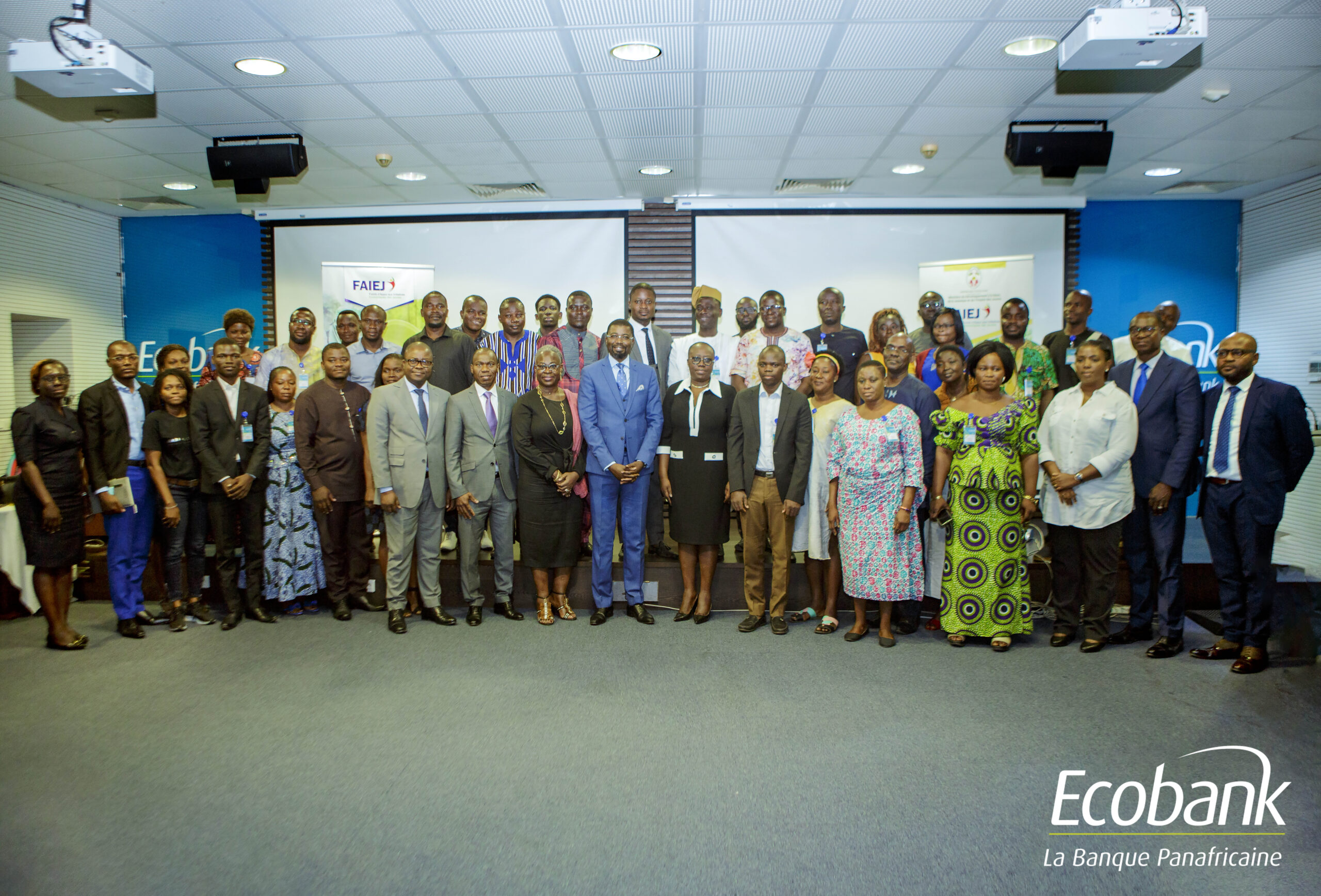 Ecobank Agence Principale Centre D Appel Ecobank UKOBBQ